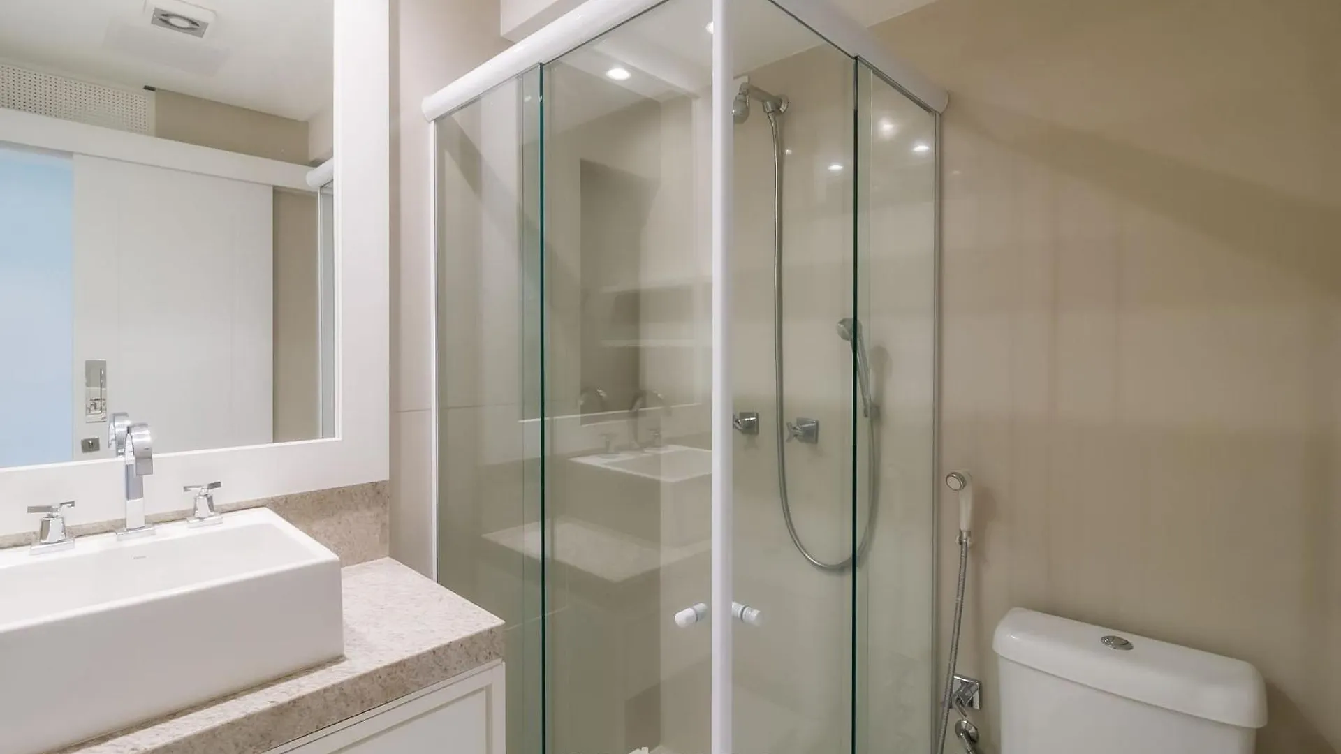 Apto C Vista Mar Privilegiada 4Qts C Suite Etl2702 Balneário Camboriú 0*,  Brazílie